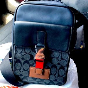 100%Authentic COACH shoulder bag